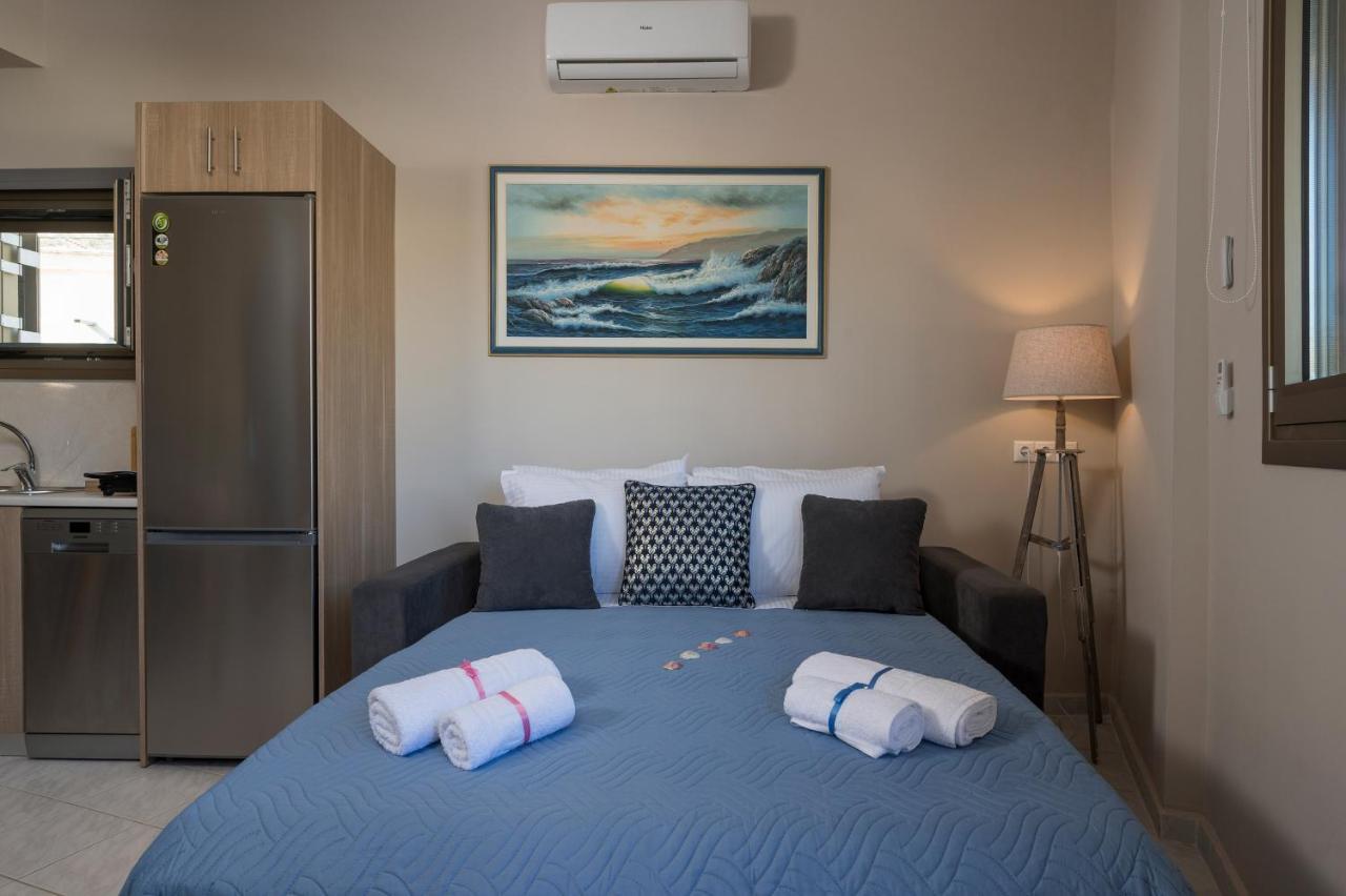 Floral Beach Apt With Lux Extras & Special Treats Kolymbari Exterior foto